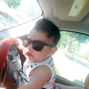 Meet your Posher, Claudia